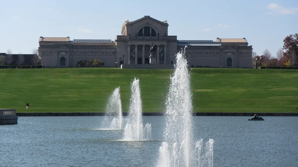 Grand Basin fountains below the Saint Louis Art Museum in Forest Park