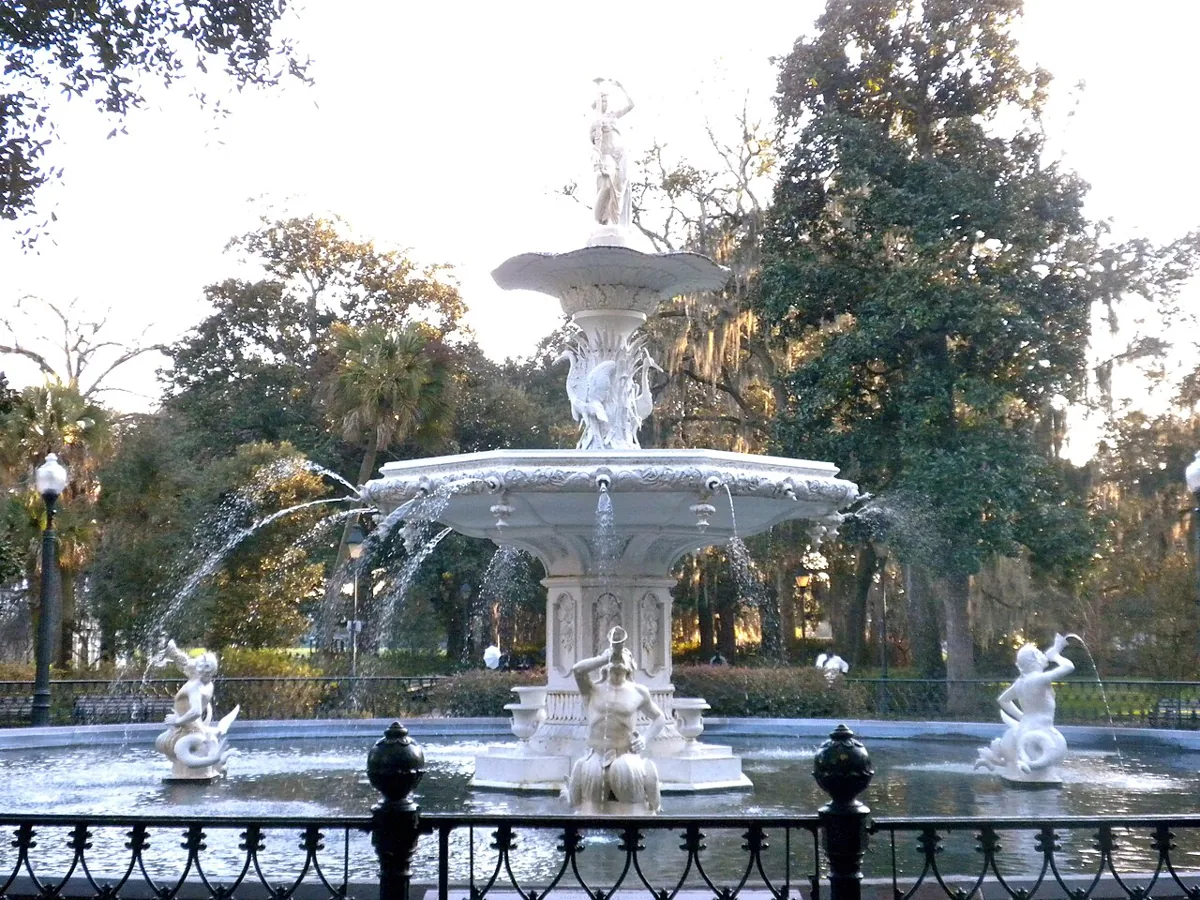 White tiered fountain beneath trees in Savannah’s Forsyth Park