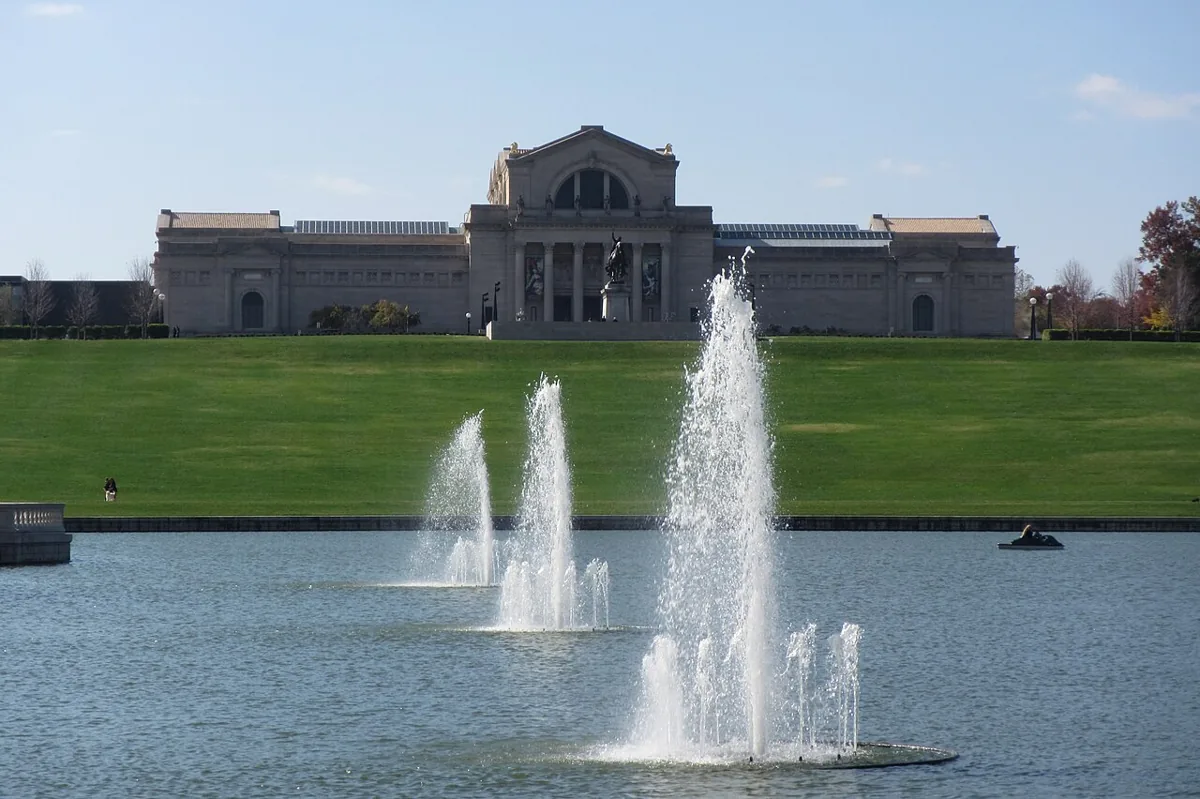 Grand Basin fountains below the Saint Louis Art Museum in Forest Park