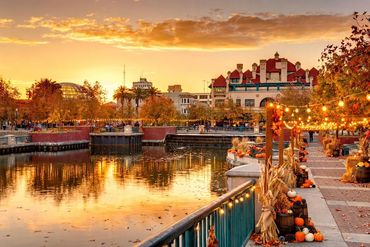 Thanksgiving Events in Stockton 2026: Comedy, Delta Traditions & Holiday Lights